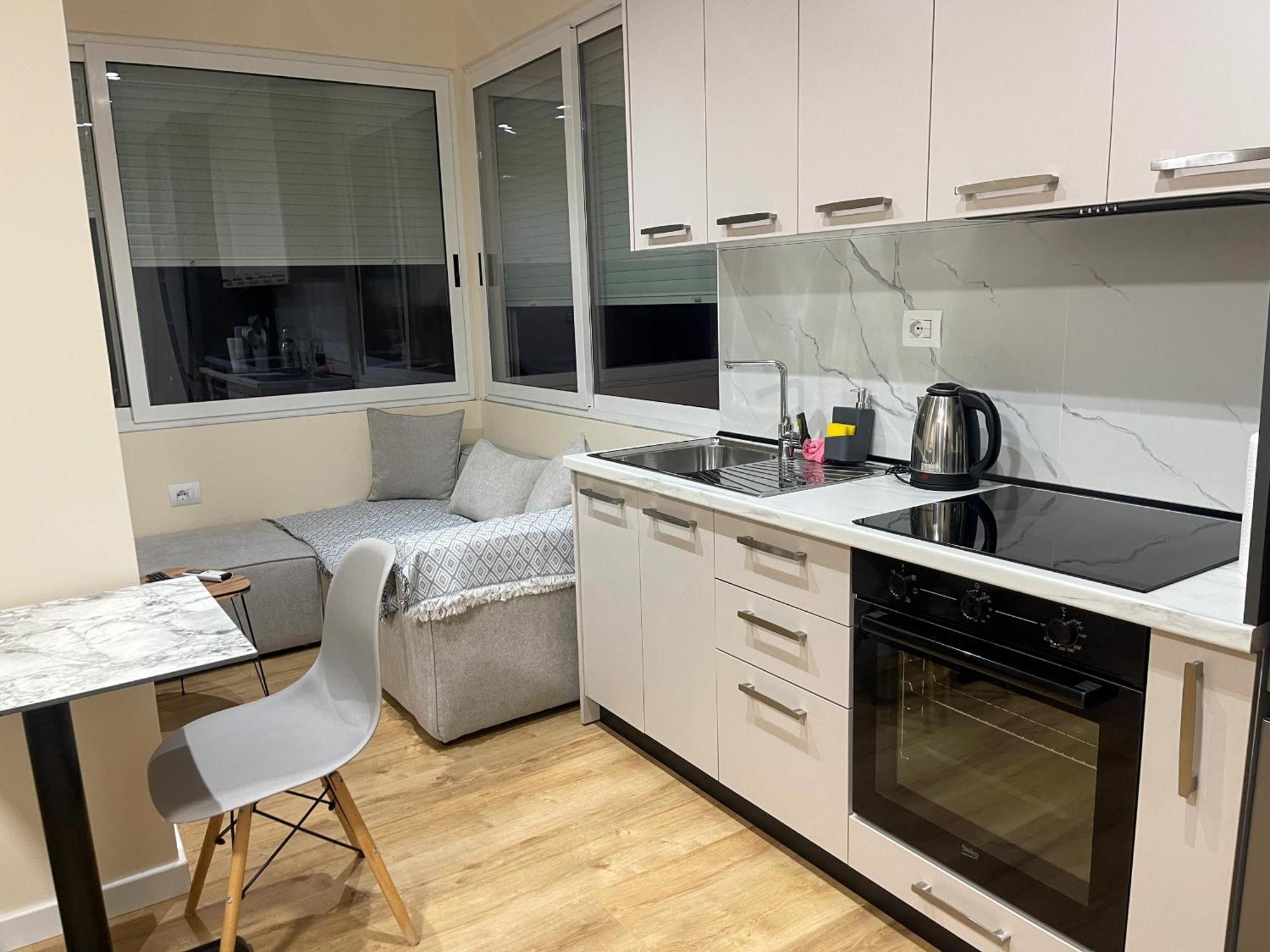 Apartment Wanderlust Bazaar Tirana